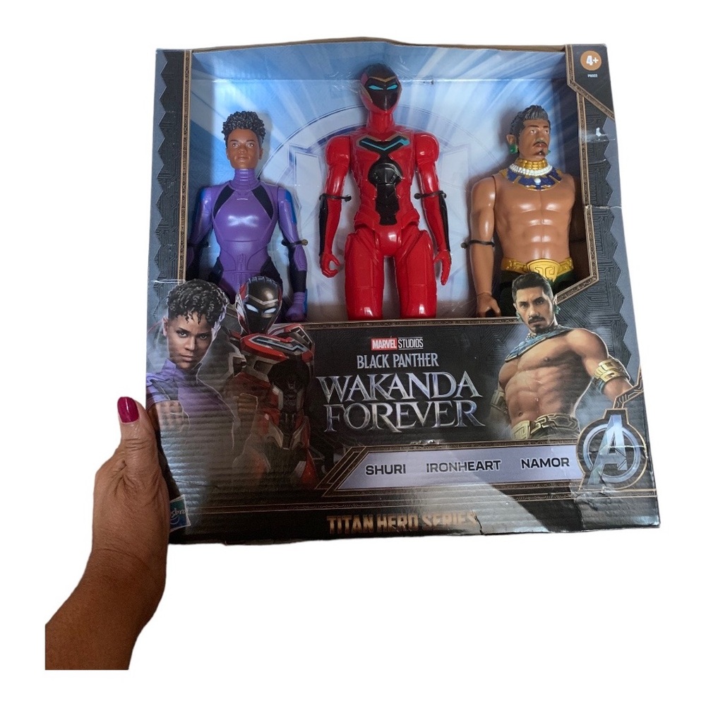 Wakanda Forever Heroes - New Marvel Movie Toy!
